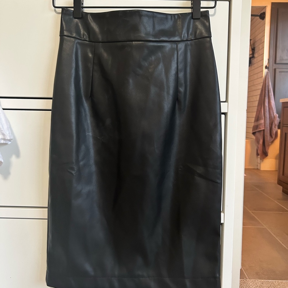Women’s Pencil Skirt